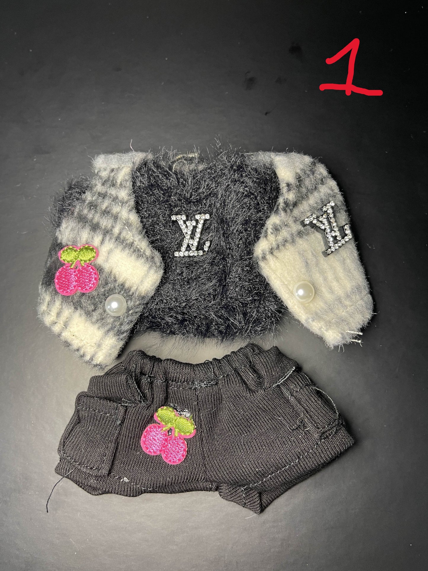 LV Outfits (17cm)